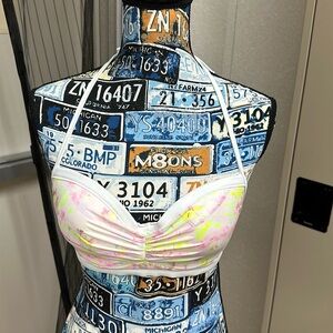 Bikini (top and bottom)